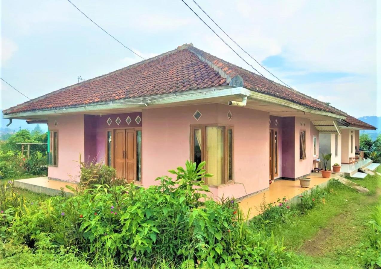 Villa Lembang Bunda Cikareumbi Esterno foto