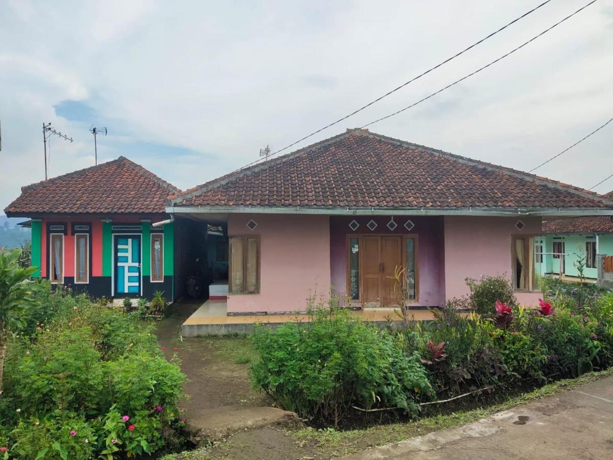 Villa Lembang Bunda Cikareumbi Esterno foto